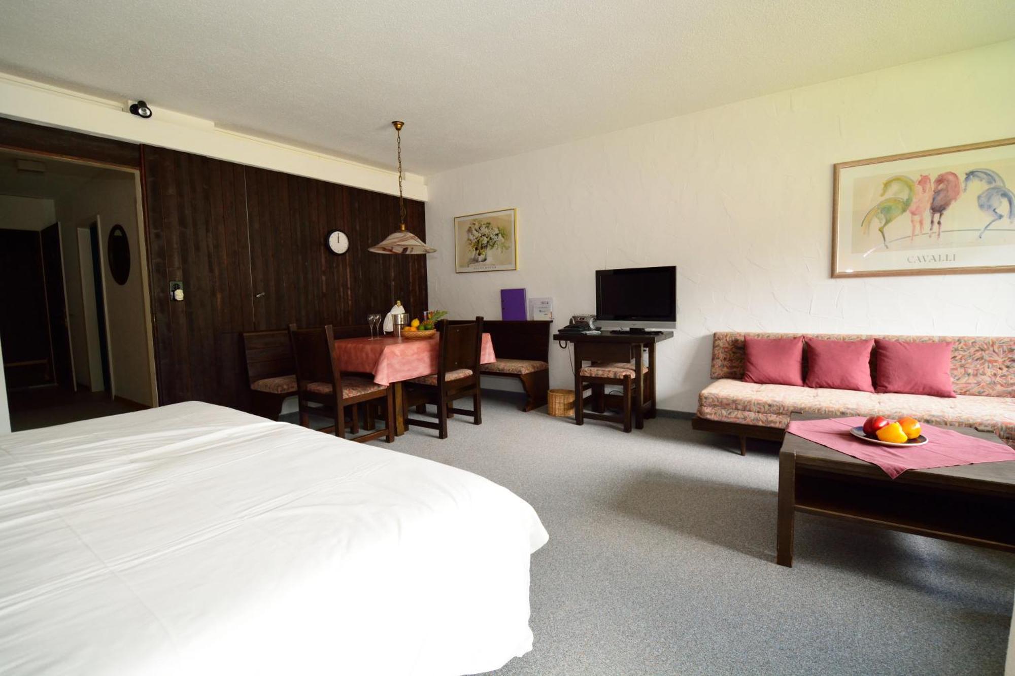 Ferienwohnungen Chesa Clois 24 Lenzerheide/Lai Zimmer foto